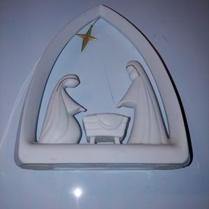 Hallmark The First Noel Fine Porcelain Creche